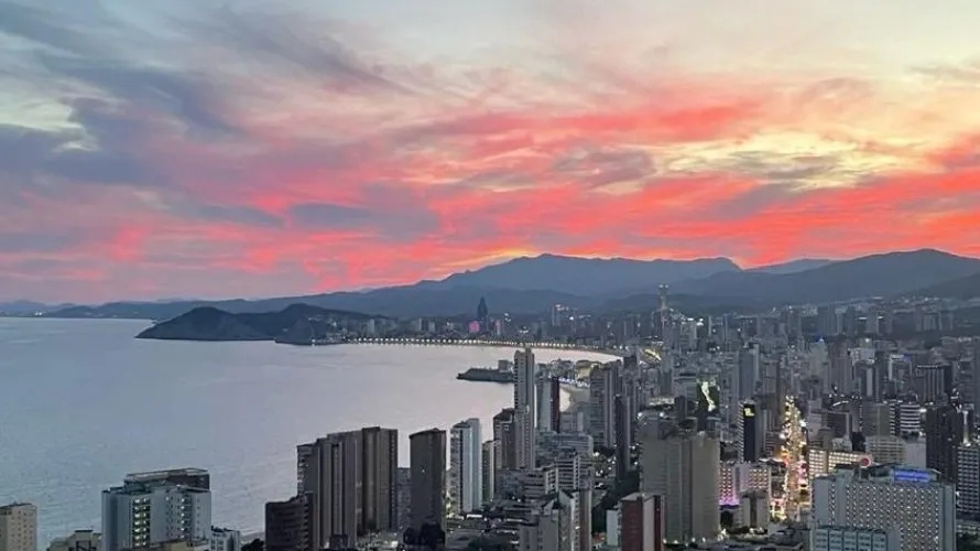 Apartamento de 1 dormitorio en Benidorm, España No. 1758