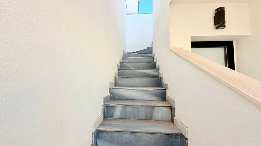 Apartamento de 3 dormitorios en La Florida, España No. 1647 № 25