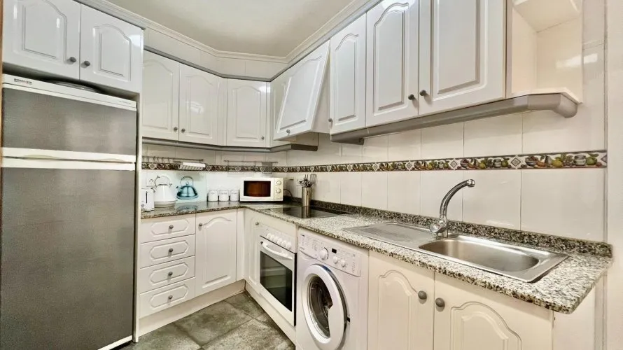 Apartamento de 2 dormitorios en Torrevieja, España No. 1751 № 28