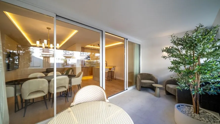 Apartamento de 3 dormitorios en Madrid, España No. 1617 № 1