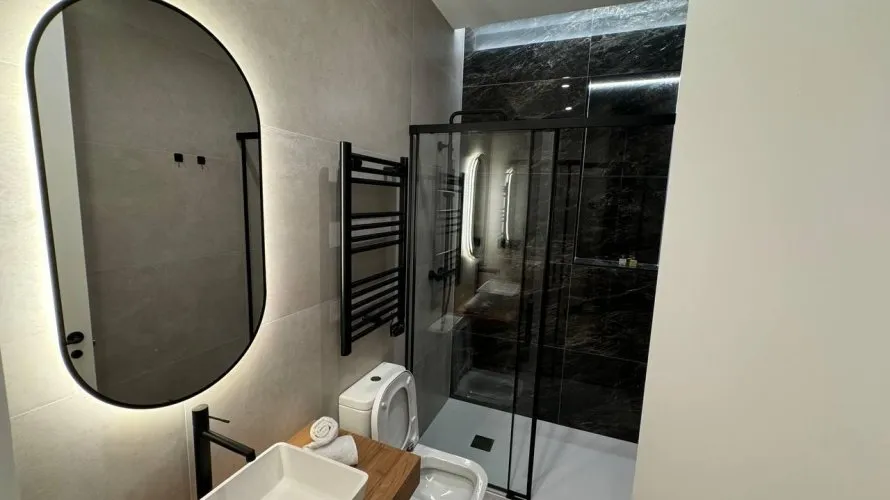 Apartamento de 2 dormitorios en Madrid, España No. 1345