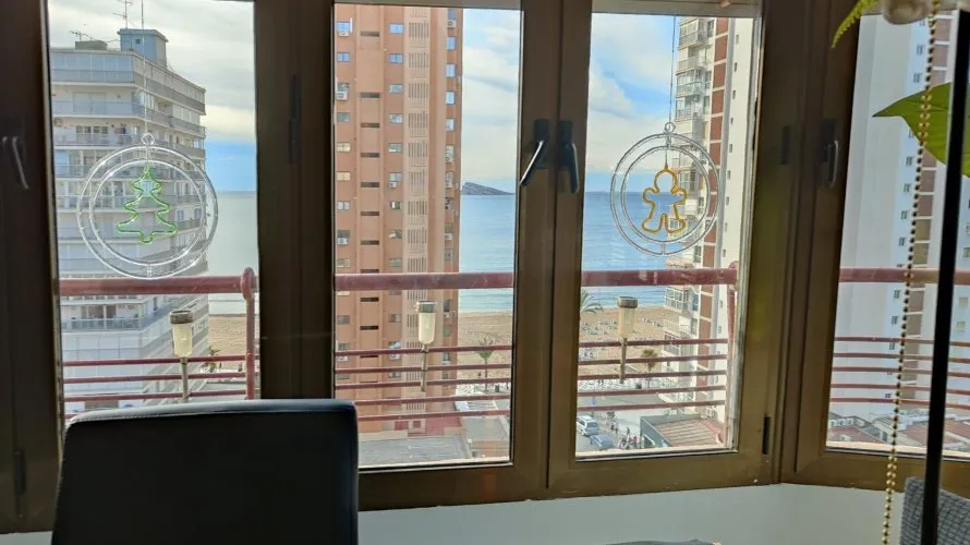 Apartamento de 2 dormitorios en Benidorm, España No. 1125 № 18