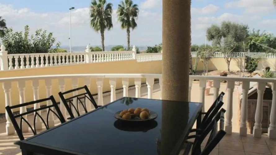 Apartamento de 6 dormitorios en Torrevieja, España No. 1512 № 24