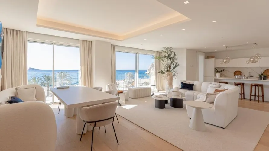 Apartamento de 2 dormitorios en Benidorm, España No. 1310 № 28