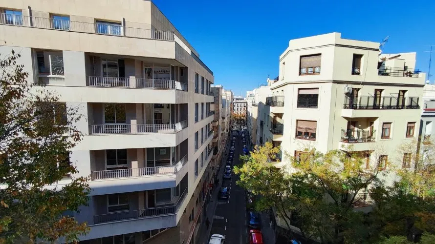 Apartamento de 2 dormitorios en Madrid, España No. 1388 № 12