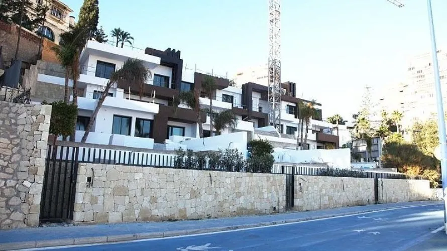 Apartamento de 4 dormitorios en Benidorm, España No. 1209 № 19