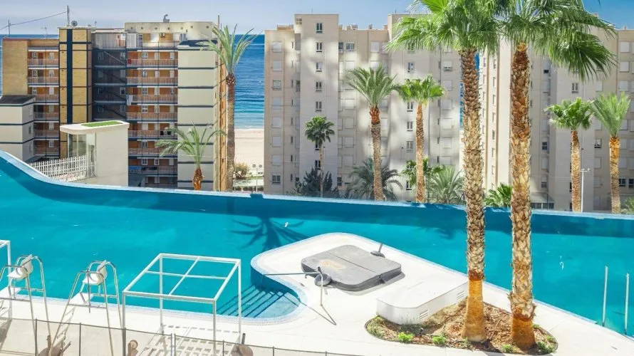 Apartamento de 2 dormitorios en Benidorm, España No. 1142 № 6