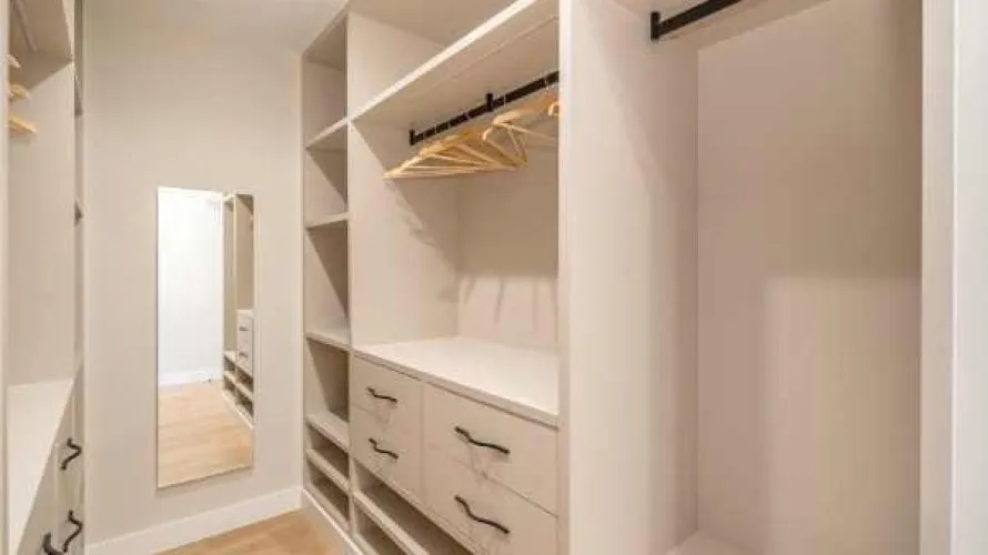 Apartamento de 2 dormitorios en Madrid, España No. 1381 № 1