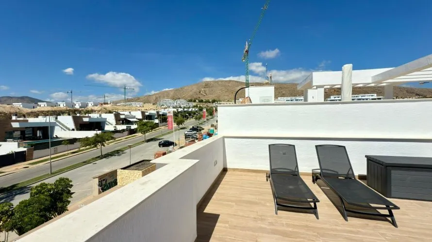 Ático de 2 dormitorios en Finestrat, España No. 1108 № 1