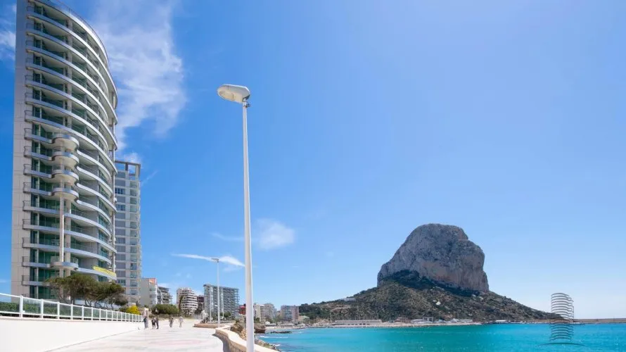 Apartamento de 4 dormitorios en Calpe, España No. 1320 № 18