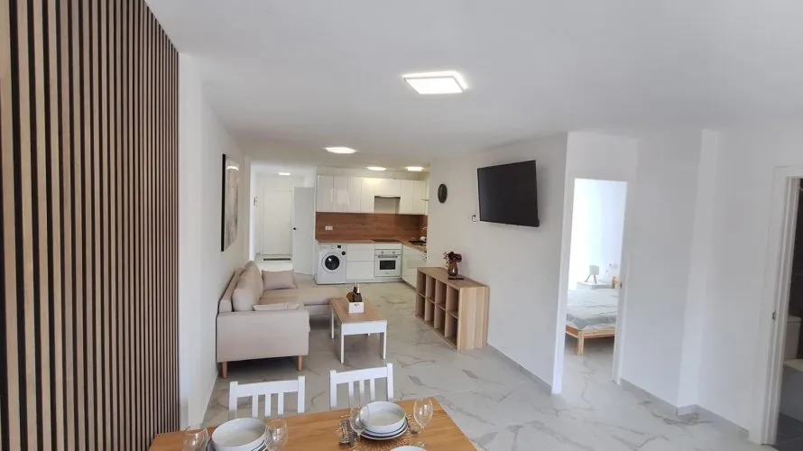Apartamento de 1 dormitorio en Torrevieja, España No. 1660 № 2
