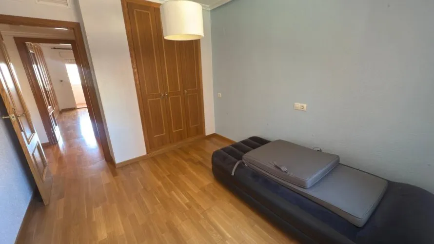 Apartamento de 3 dormitorios en Alicante, España No. 1086 № 4