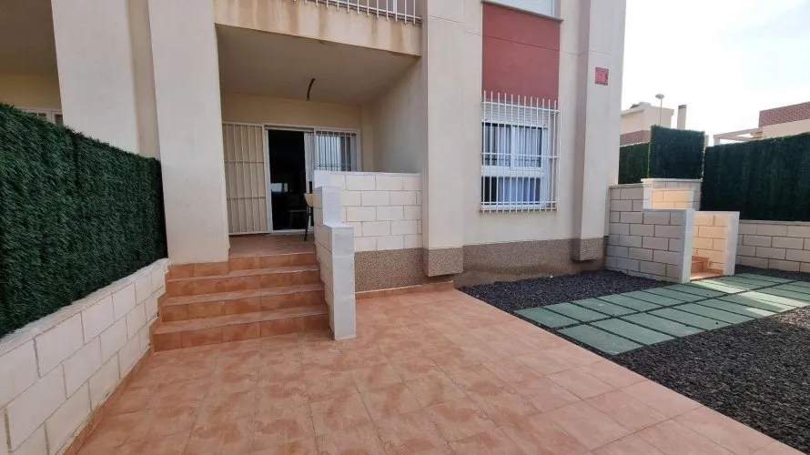 Apartamento de 2 dormitorios en La Zenia, España No. 1415 № 2