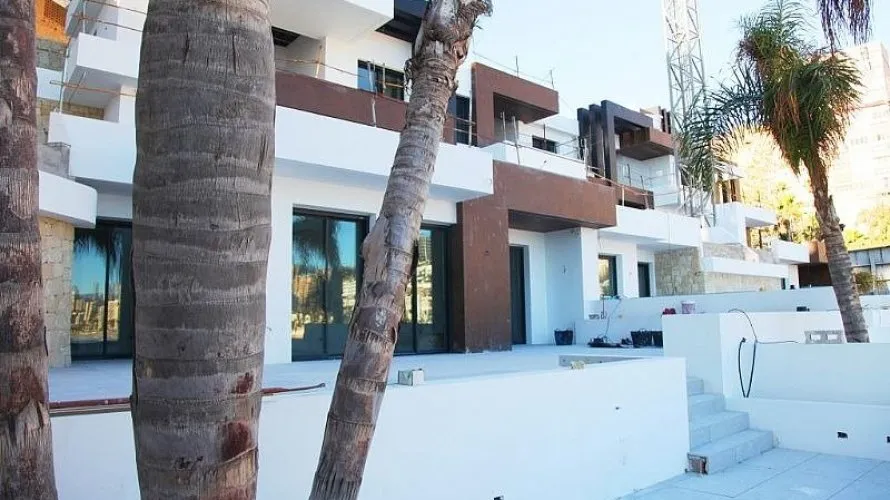 Apartamento de 4 dormitorios en Benidorm, España No. 1209 № 16