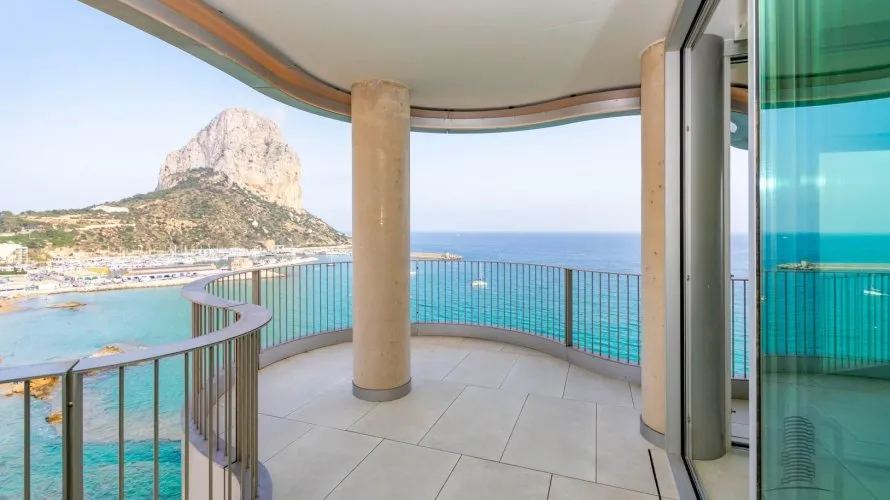 Apartamento de 4 dormitorios en Calpe, España No. 1320 № 5