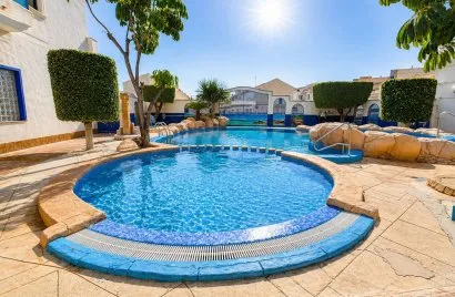 Apartamento de 98m² en Campoamor, Spain No. 1723