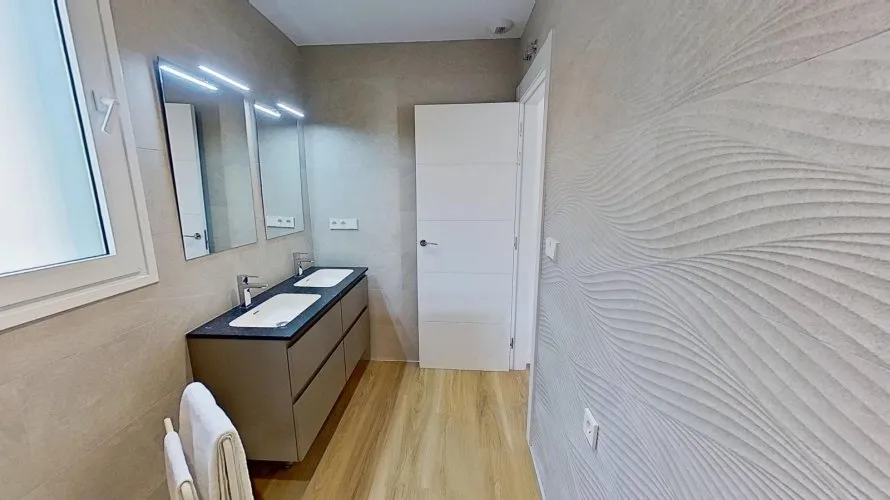 Apartamento de 2 dormitorios en Benidorm, España No. 1145 № 25