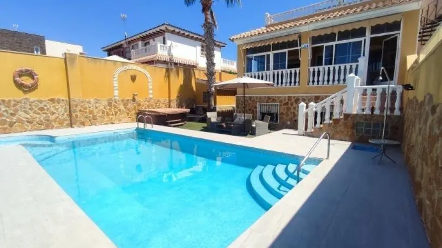 Apartamento de 283m² en Torrevieja, España No. 1365 № 10