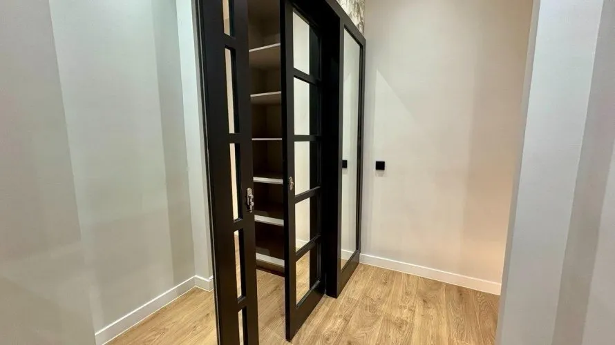 Apartamento de 2 dormitorios en Madrid, España No. 1643 № 18