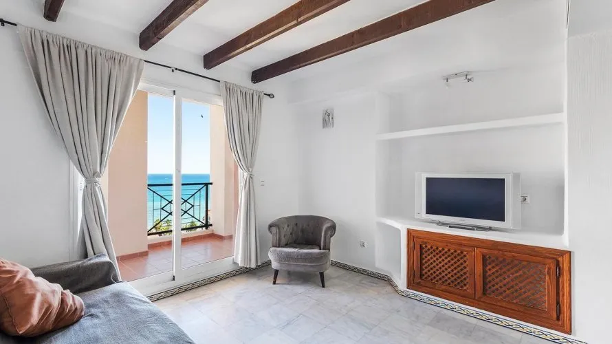Apartamento de 2 dormitorios en Torrevieja, España No. 1684 № 5