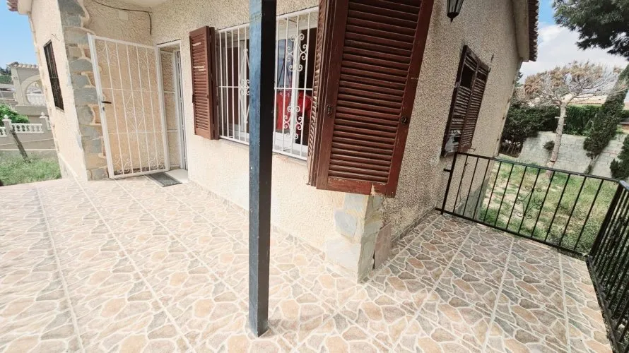 Apartamento de 4 dormitorios en Torrevieja, España No. 1699 № 6