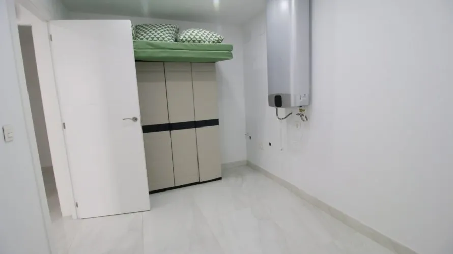 Apartamento de 4 dormitorios en La Torre, España No. 1198 № 5