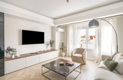 Apartamento de 2 dormitorios en Madrid, España No. 1410