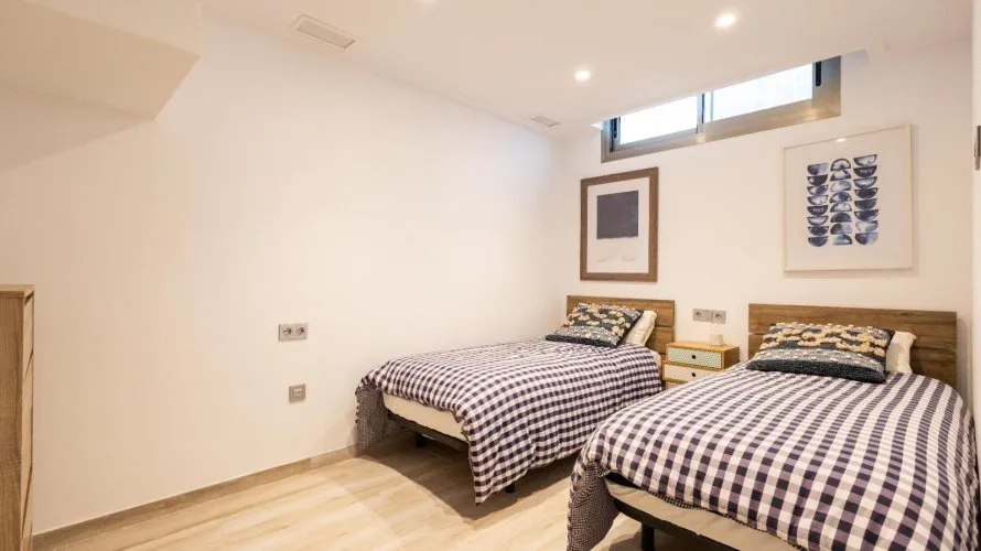 Apartamento de 4 dormitorios en La Florida, España No. 1640 № 7