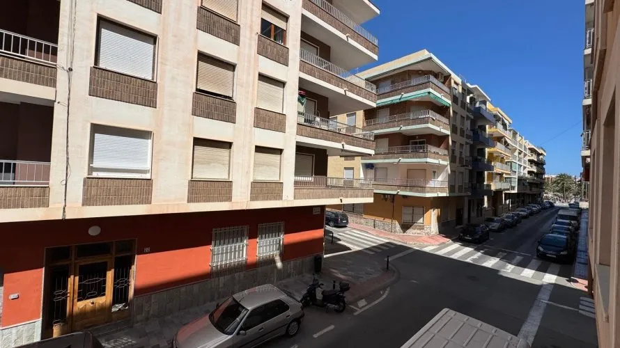 Apartamento de 3 dormitorios en Torrevieja, España No. 1105 № 6