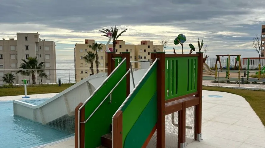 Ático de 3 dormitorios en Benidorm, España No. 1333 № 4