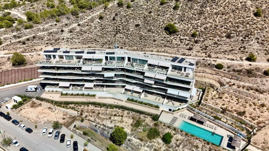 Apartamento de 2 dormitorios en Villajoyosa, España No. 1102 № 8