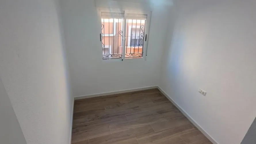 Apartamento de 95m² en La Florida, España No. 1769 № 13