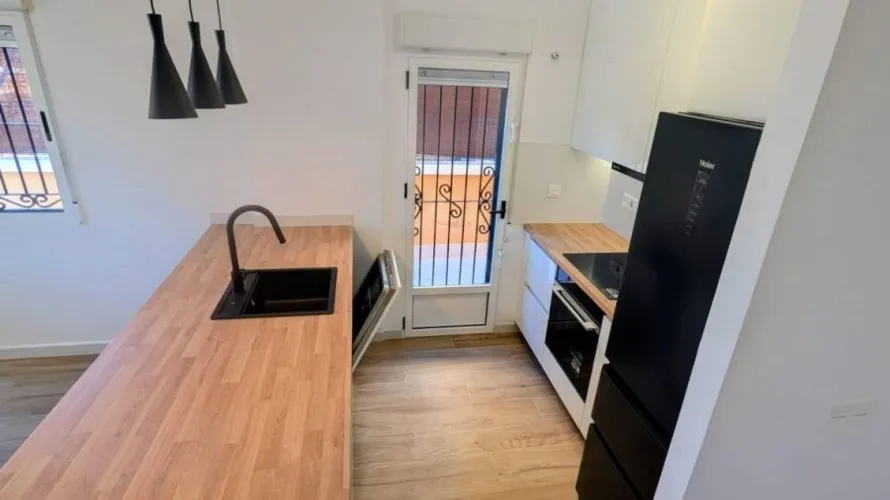 Apartamento de 95m² en La Florida, España No. 1769 № 20