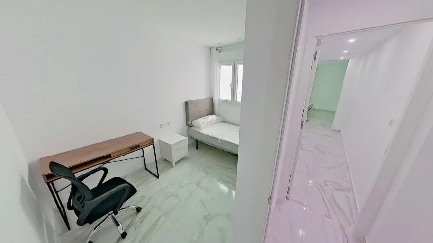 Apartamento de 2 dormitorios en Torrevieja, España No. 1083 № 16