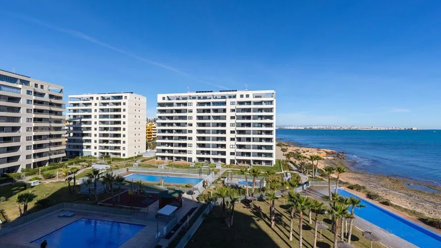 Apartamento de 2 dormitorios en Torrevieja, España No. 1873 № 28