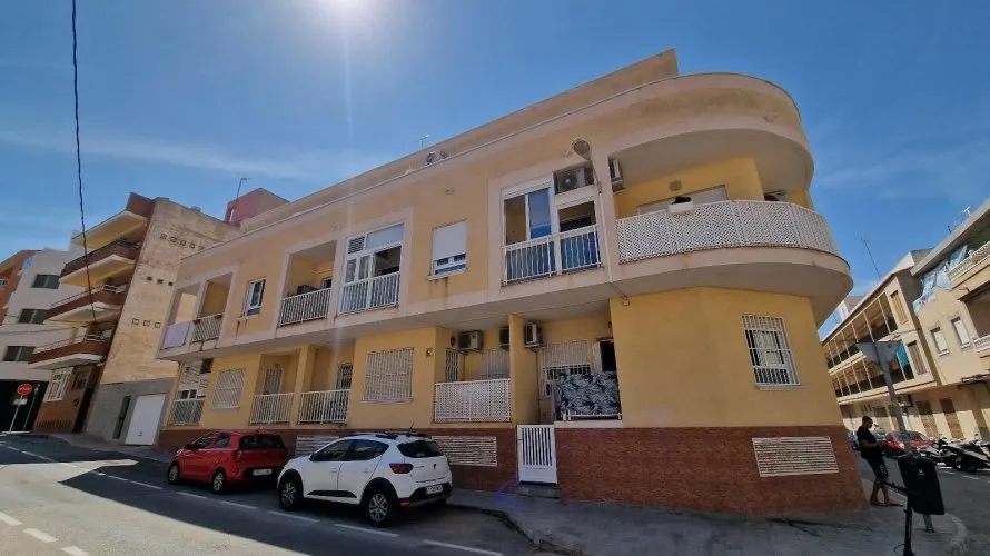 Apartamento de 1 dormitorio en Torrevieja, España No. 1820 № 14