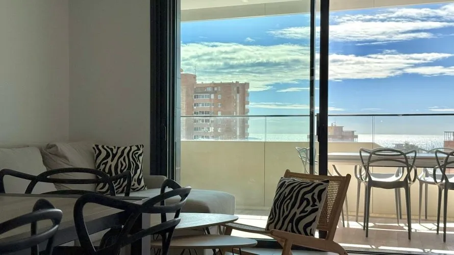 Apartamento de 2 dormitorios en Finestrat, España No. 1830 № 1