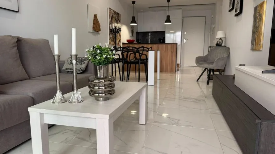 Apartamento de 2 dormitorios en Guardamar del Segura, España No. 1852 № 7
