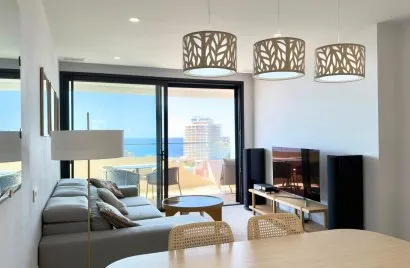 Apartamento de 3 dormitorios en Benidorm, España No. 1782