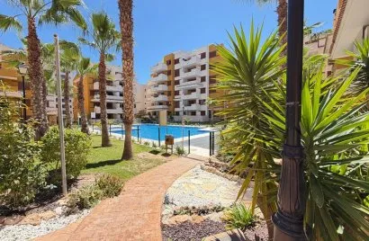 Apartamento de 3 dormitorios en Torrevieja, España No. 1882