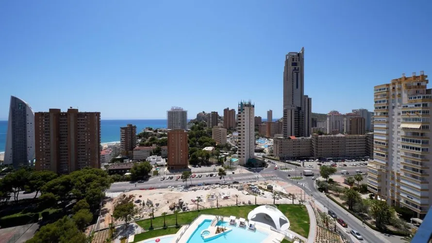Apartamento de 2 dormitorios en Benidorm, España No. 1814 № 26