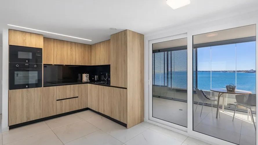 Apartamento de 2 dormitorios en Torrevieja, España No. 1873