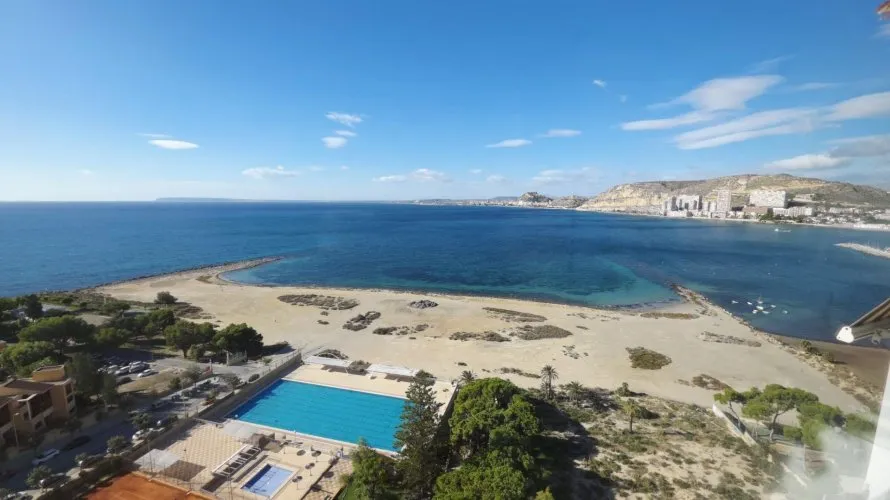 Apartamento de 3 dormitorios en Cabo De Las Huertas, España No. 1850
