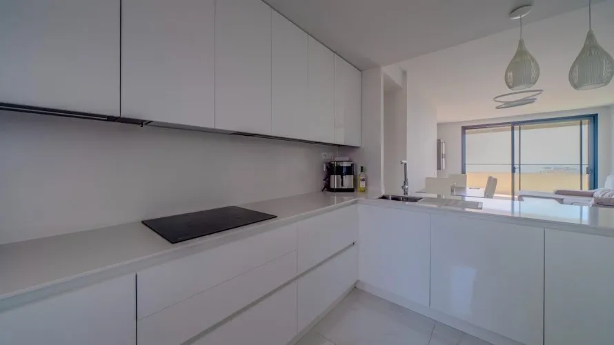 Apartamento de 2 dormitorios en Benidorm, España No. 1814 № 18