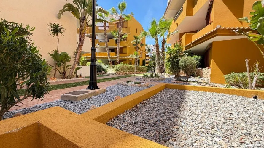 Apartamento de 3 dormitorios en Torrevieja, España No. 1882 № 28