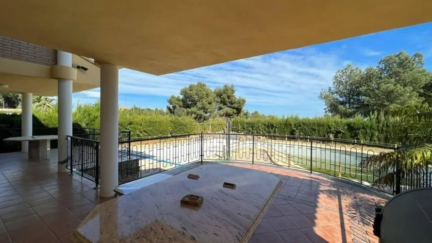 Apartamento de 4 dormitorios en Manises, España No. 1789 № 26