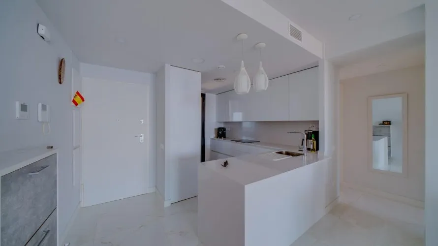 Apartamento de 2 dormitorios en Benidorm, España No. 1814 № 15