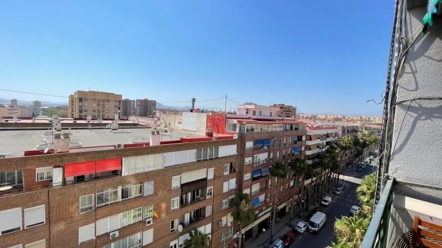 Apartamento de 2 dormitorios en Alicante, España No. 1805