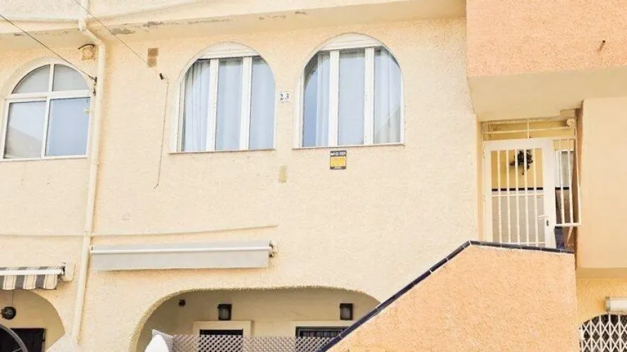 Apartamento de 1 dormitorio en La Mata, España No. 2363 № 2