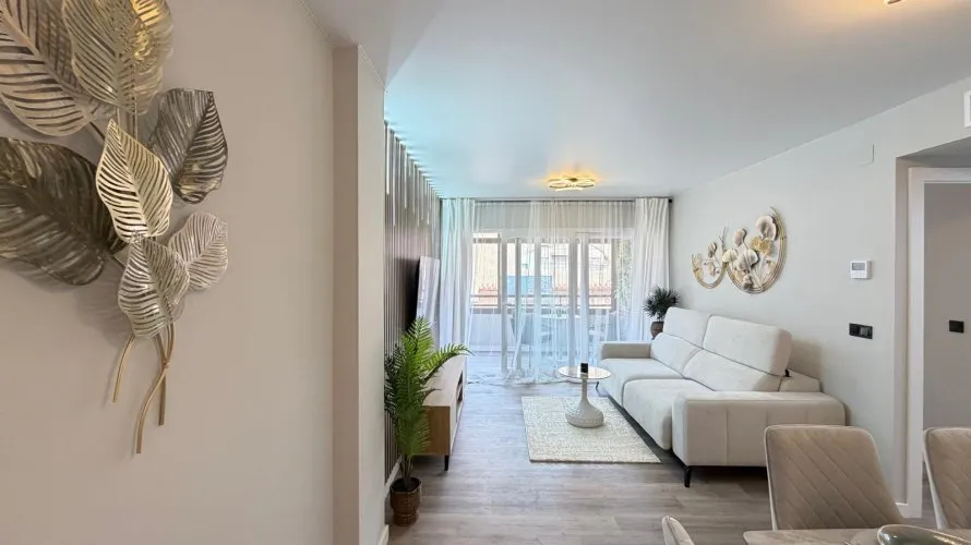 Apartamento de 2 dormitorios en Torrevieja, España No. 2311 № 11